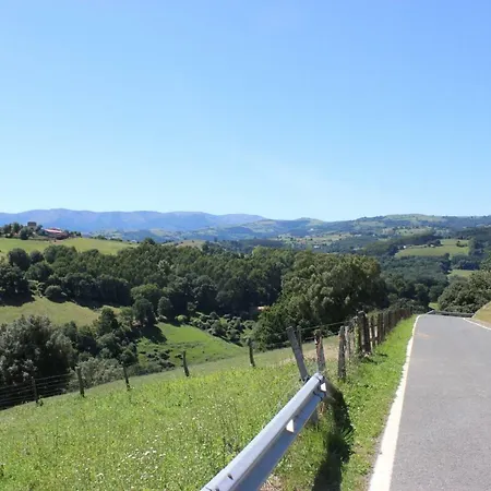 Amets Etxalde Hébergement de vacances *
